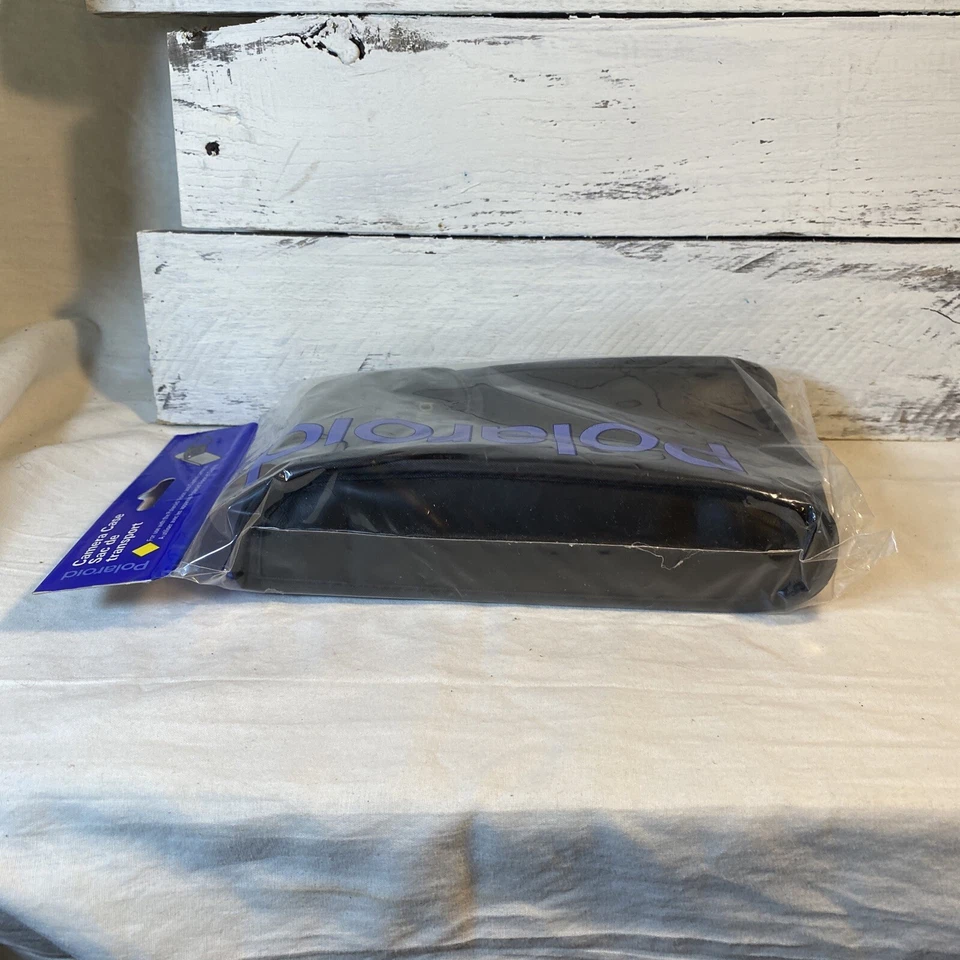 NEW AUTHENTIC POLAROID CAMERA CASE FITS VISION & CAPTIVA BLACK 4"X2"X8" vintage - Image 4 of 4