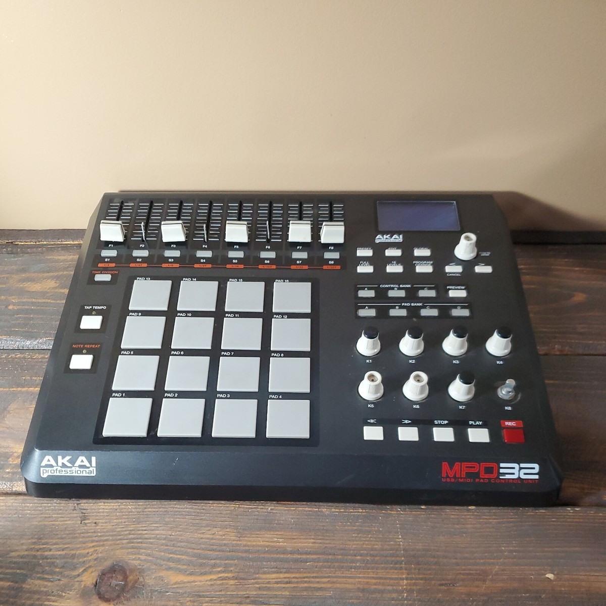 その他 AKAI  MPD32 製品情報：MPD32：AKAI professsional