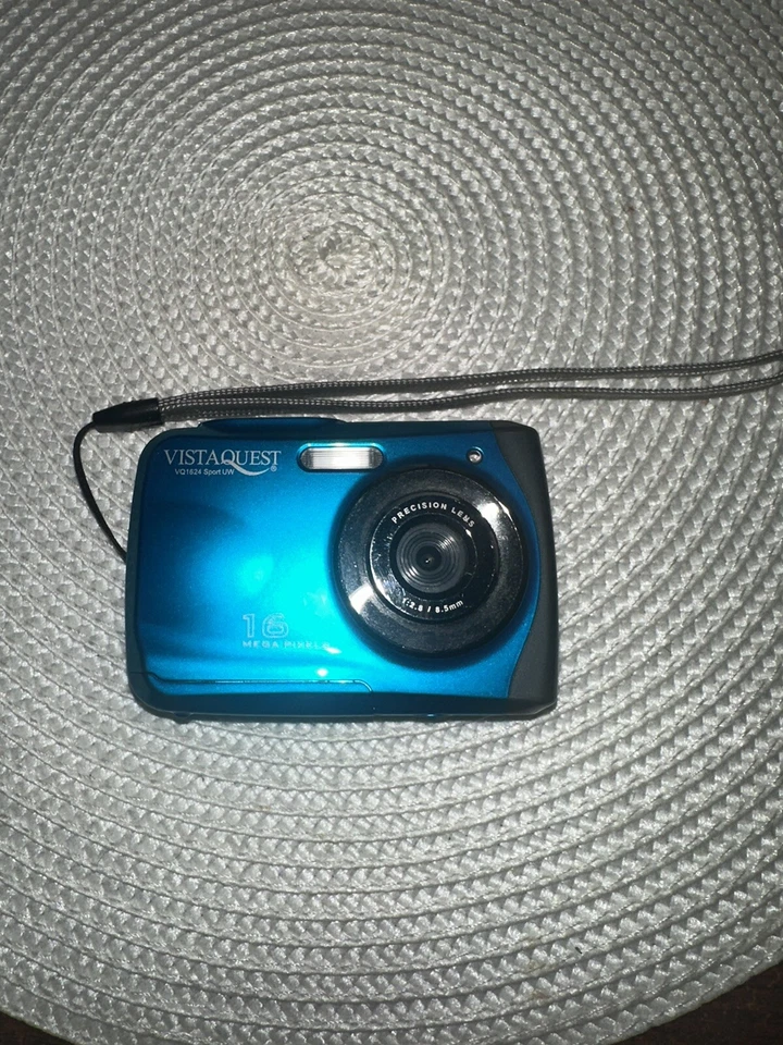 Vista Quest Digital Camera 16 Mega Pixels Aqua Blue VQ1624 Sport UW - Image 2 of 4