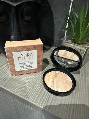 LAURA GELLER NEW YORK Baked Balance-N-Glow Illuminating Foundation - Light 8g