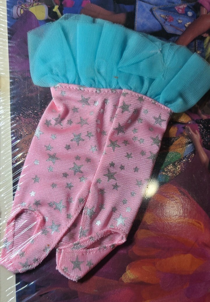 Vintage RARE Barbie Doll 1991 Calendar Free Dress Enclosed Vintage RARE Barbie Doll 1991 Calendar Free Dress Enclosed