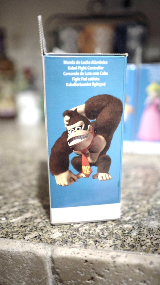 EXCLUSIVE Nintendo Wii U DONKEY KONG Controller Wired Fight Pad New Sealed - Image 4 of 4