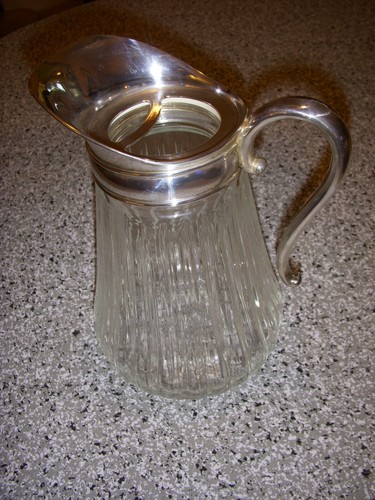 Vintage Silver Plated Lead Crystal Water Pitcher with Ice Guard - Picture 6 of 6
