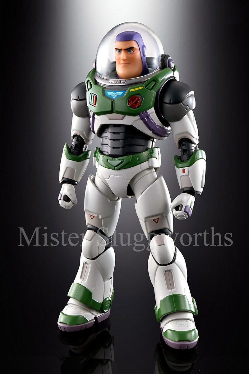 PIXAR Buzz Lightyear フィギュアセット NEW Disney Pixar Toy Story Bandai Japan S.H. Figuarts Buzz