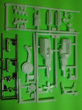 1980 Ford F150 Ranger Pickup 124 Revell 302 Motor Engine Chrome Valve Covers