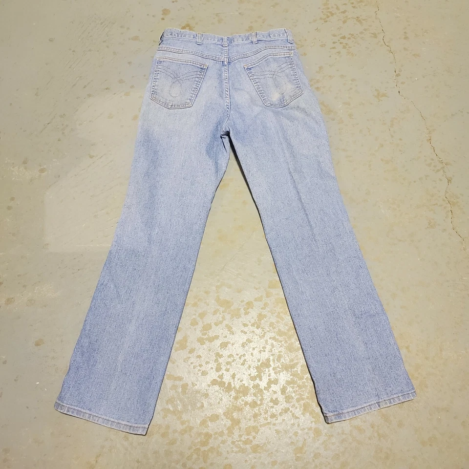 Pantalones de mezclilla vintage de los 90 con cremallera pierna recta 30 x 31 desgastados descoloridos hechos en EE. UU. para mujer Foto 4 de 4