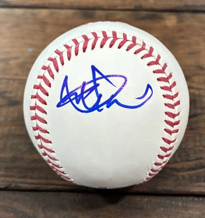 Ichiro Suzuki Original Autographed Baseball MLB Balls for sale | eBay