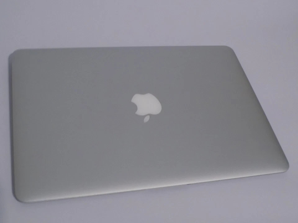 Apple MacBook Air A1466 2015 13'' Intel i5 5 Gen. 1,60GHz, 8GB RAM 128GB SSD A+ - Immagine 3 di 4