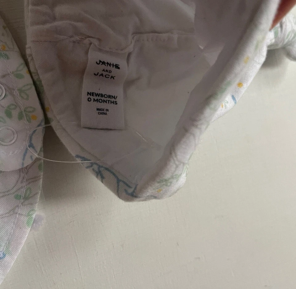 Janie and Jack Conjunto de babero y sombrero a presión bebé niño talla recién nacido/0 meses oso del bosque Foto 4 de 4