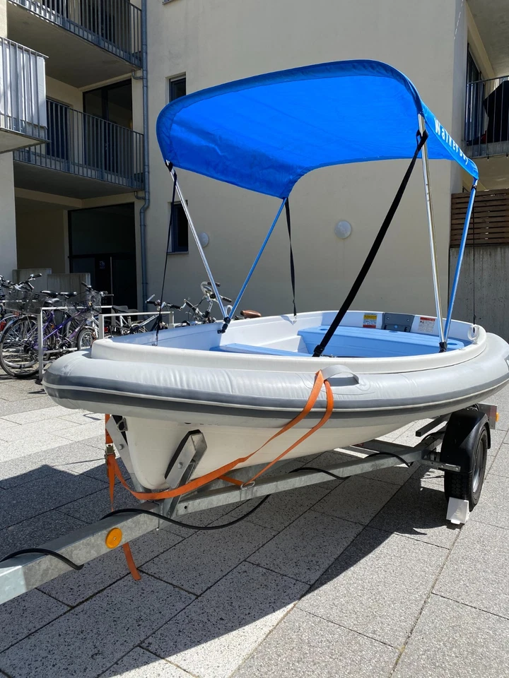 Walker Bay mit Trailer und Zulassung auf STA-See
