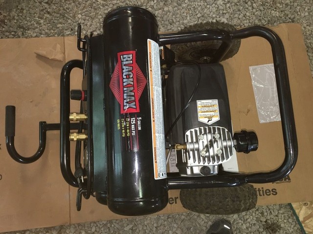 Black Max Twin Tank Air Compressor 5gallons 125 Max PSI RE0880504 for