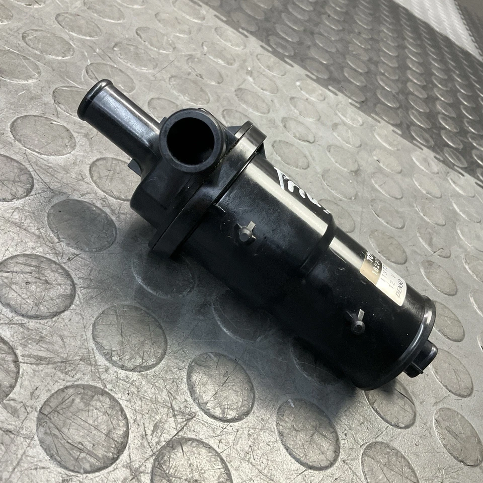 Вспомогательный электрический водяной насос 2004-2009 Toyota Prius от оригинального производителя - Изображение 3 из 4