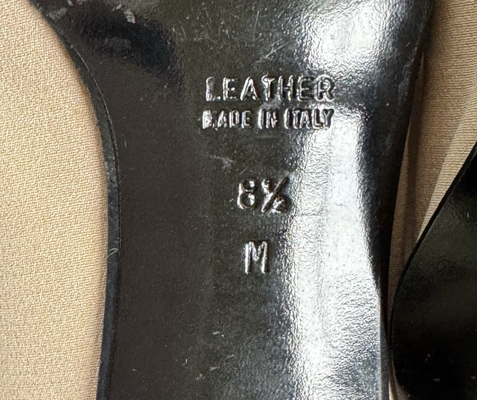 Decolte vintage Yves Saint Laurent 8 5 M beige raso tacco a blocco Italia suola pelle