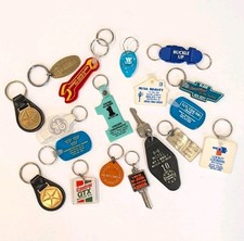Lot Of 18 Vintage Keychains Chrysler Motel Castrol GE Arizona WA Key Ring Fob