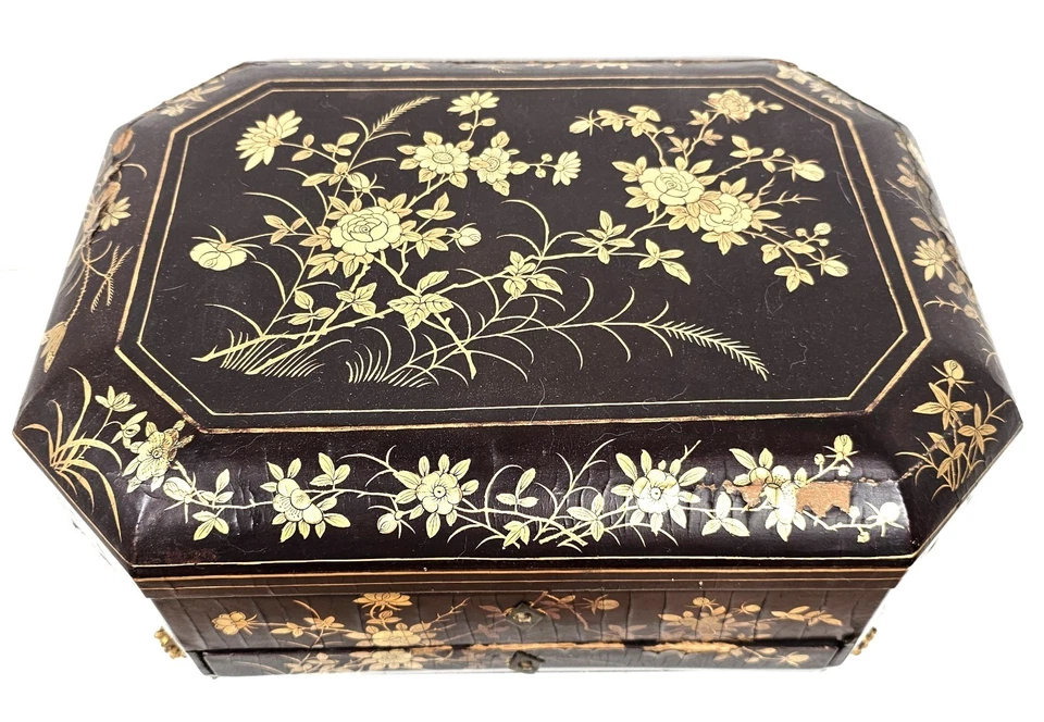 1820s Chinese Export Black Lacquer Gilt Sewing Box w Contents Antique - Image 2 of 4