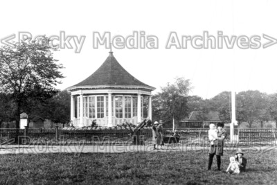 Qml-92 The Bandstand, Barking Park, Essex. Photo