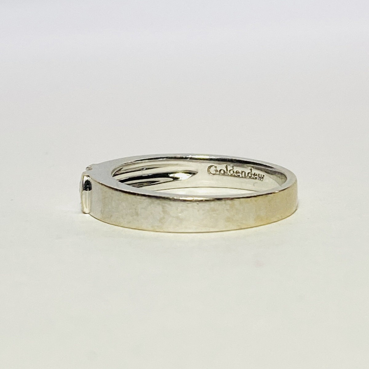 Golden Dew Korea 18K White Gold 0.25ct Diamond 3–4mm Size