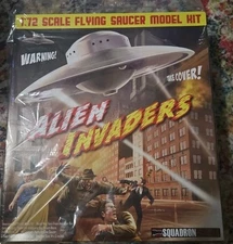 Brand New Alien Invaders Squadron Models 1/72 SQ-0003 Model Kit Ufo Space NiB