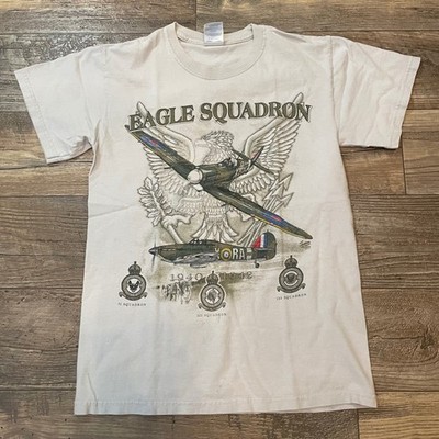 Gildan Eagle Squadron WWII Aviation Graphic T-Shirt Tan Mens Small 1940-1942 RAF