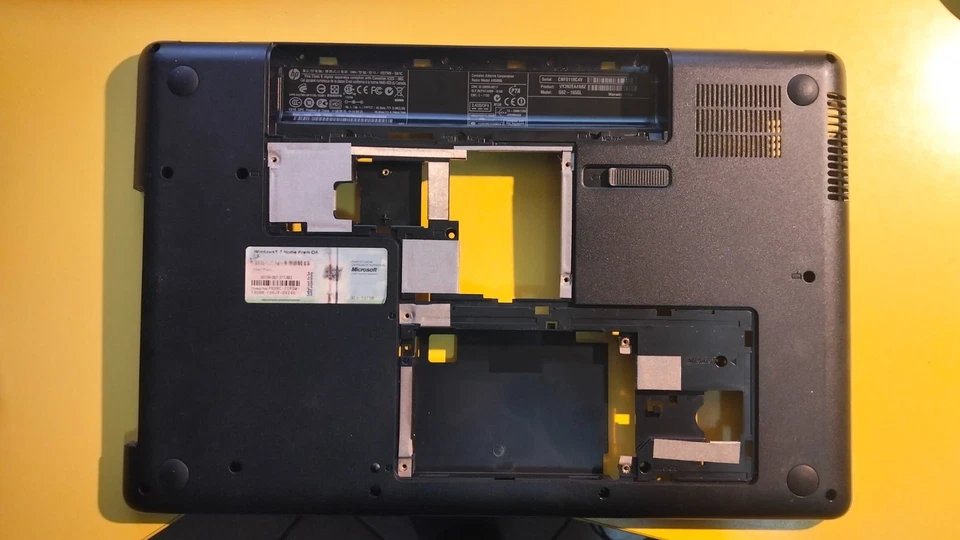 Scocca inferiore / Bottom Case HP G62-165SL – Base cover originale – Solo chassi - Image 2 of 3