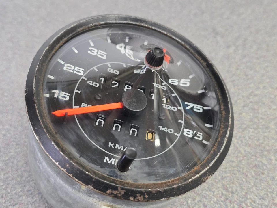 BONITO VELOCÍMETRO ORIGINAL PROBADO ORIGINAL VDO PORSCHE 924 140KM/H 85 MPH 128911 Foto 2 de 4