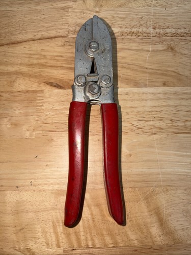 MALCO Tools 5 Blade Pipe Crimper  - C-1 - Crimp Duct Crimping Tool USA