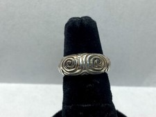 .925 Sterling Silver Swirl Band Ring 