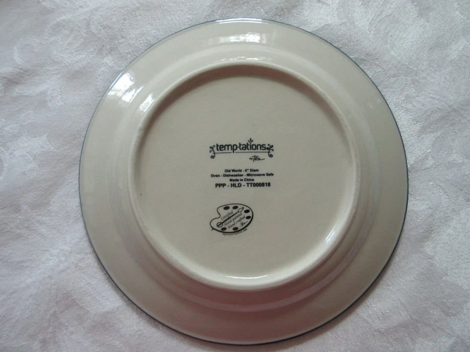 Temp-tations Fireworkfetti 8 platos de cena y 6 ensaladas rojo, blanco y azul, juego de 8 piezas Foto 2 de 4