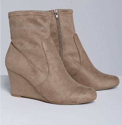 wide width booties size 11