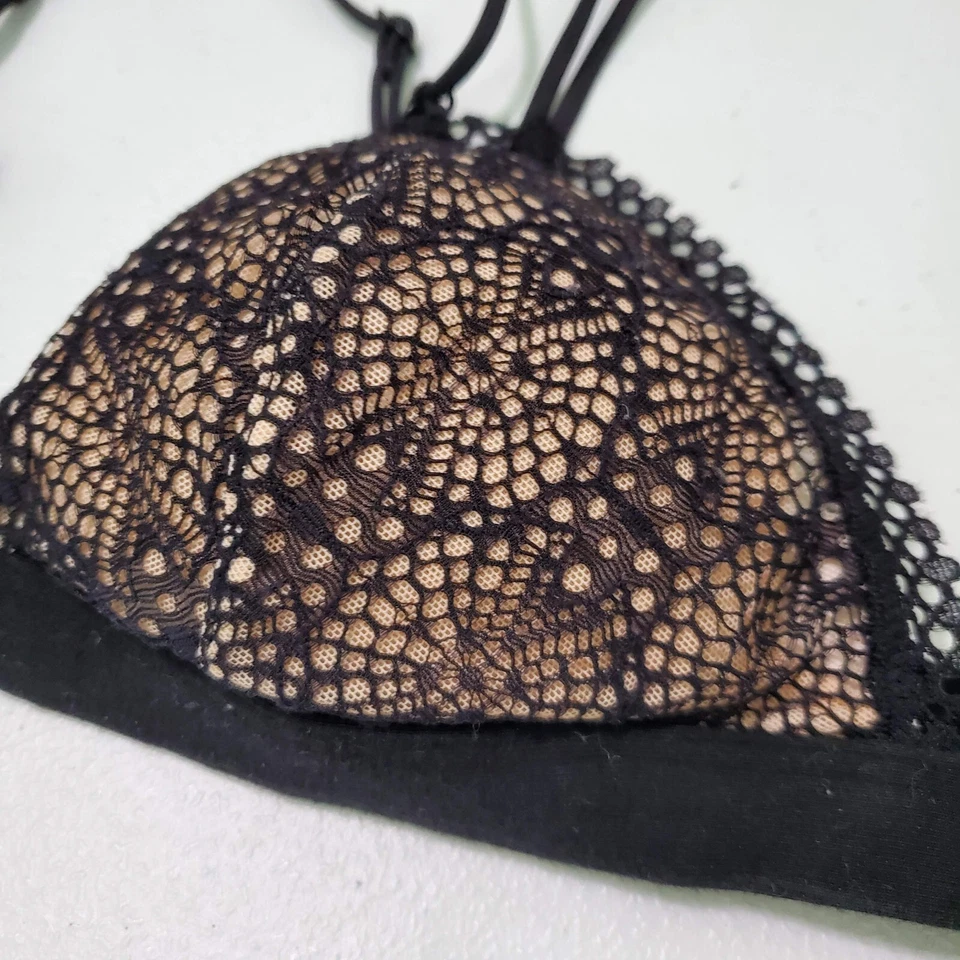 Victoria's Secret Women Bra Medium Black Bralette Lace Wireless Removable Pads - Image 3 of 4