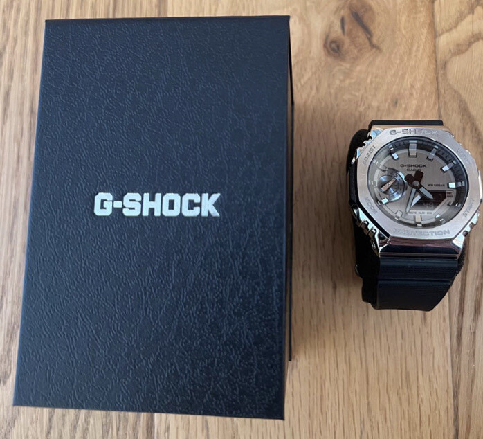 Casio G-SHOCK GM-2100-1AJF Silver Case with Black Resin Band Casio G-SHOCK GM-2100-1AJF Silver Case with Black Resin Band