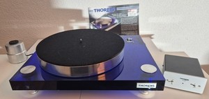 Thorens TD 2030 Blue Acrylic – High-End Plattenspieler (ohne Tonarm)