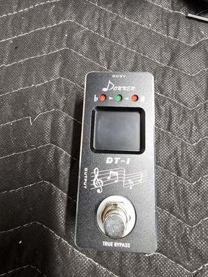 Donner DT-1 Chromatic Guitar Tuner Pedal with Screen Fast