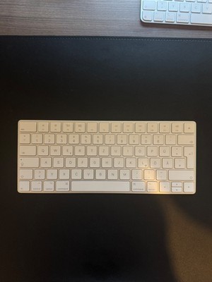 Apple Magic Keyboard 2   QWERTZ (deutsch)   A1644   MLA22D/A   weiß/silber