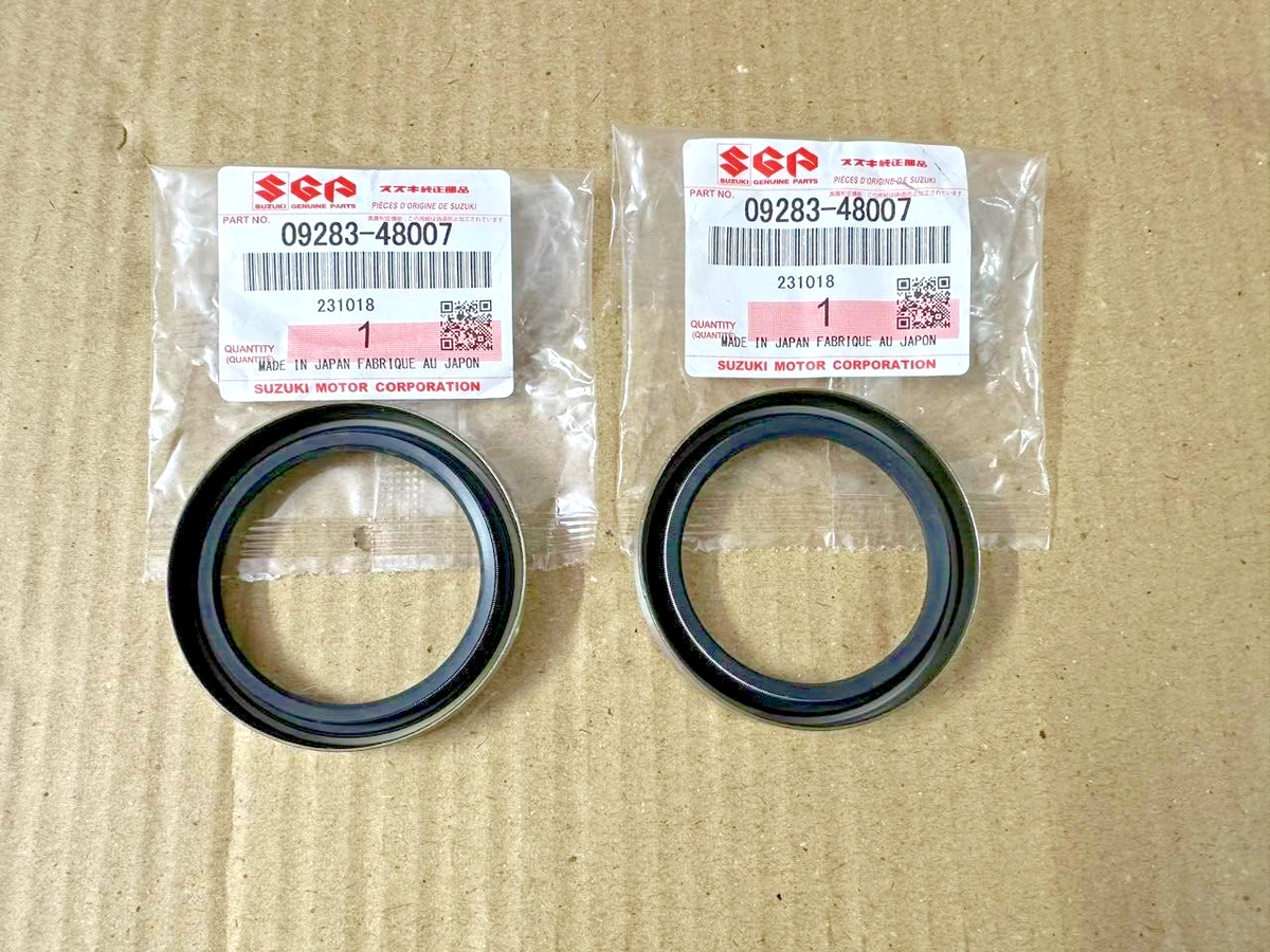 山水38 Genuine Rear Axle Oil Seal 2X For Suzuki Jimny SJ410 SJ413