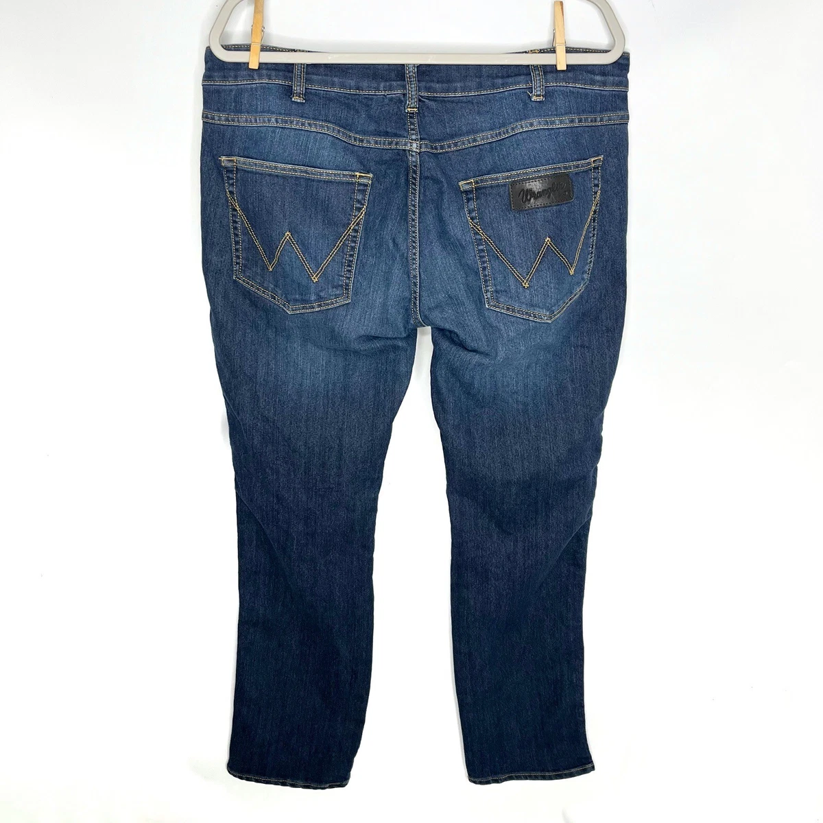 Wrangler skanders low rise store slim fit narrow leg