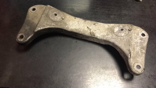 BMW 5ER E39 AUTOMATIK GETRIEBELAGER HALTER 1096106