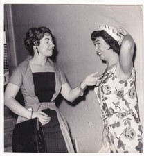 ACTRICES CUBANAS BLANQUITA VARELA Y PILLÍN VALLEJO CUBA 1859 DE COLECCIÓN Foto Y J 348