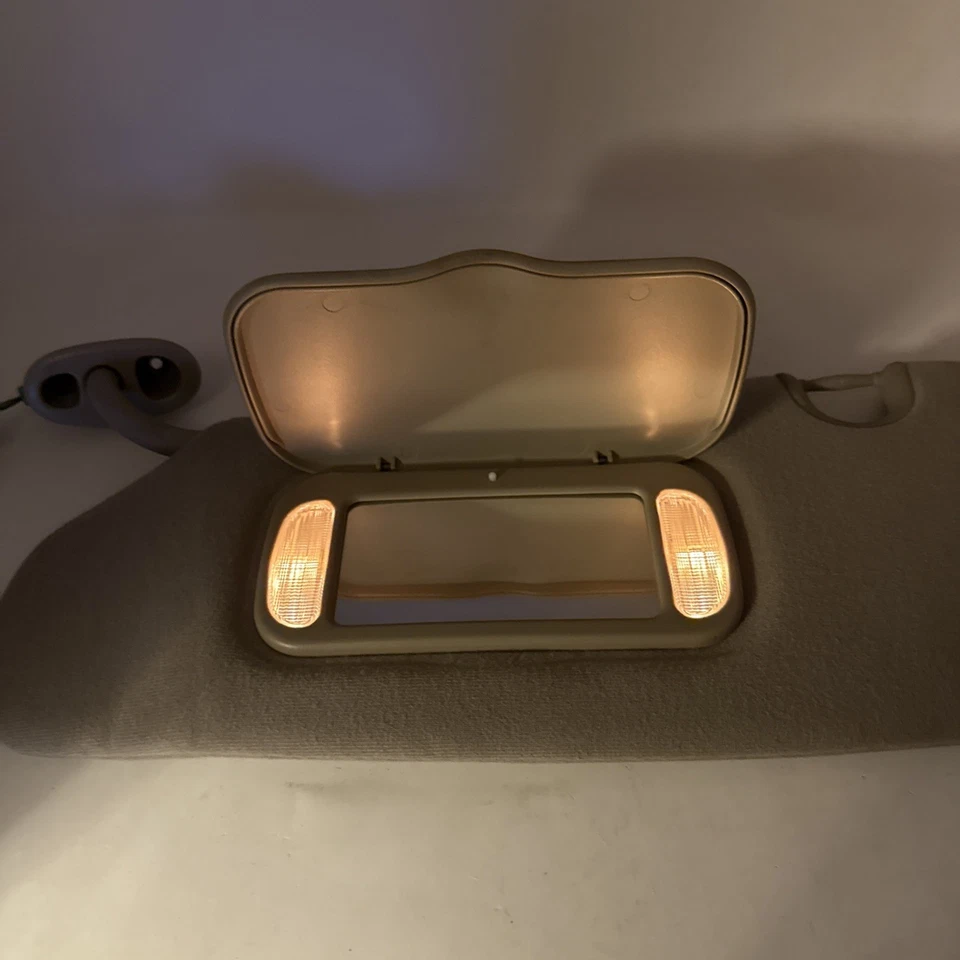 2001-2003 Dodge Durango Driver Passenger Side Sun Visor Pair Set Lighted Cloth - Image 3 of 4