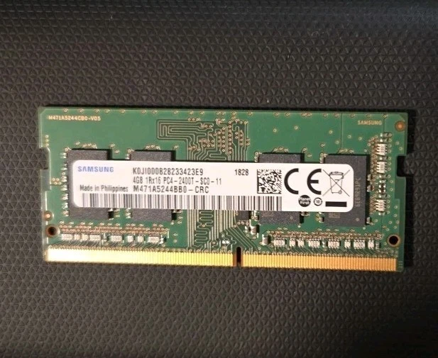 Samsung DDR4 SDRAM 4 GB Capacity per Module Memory (RAM) for sale