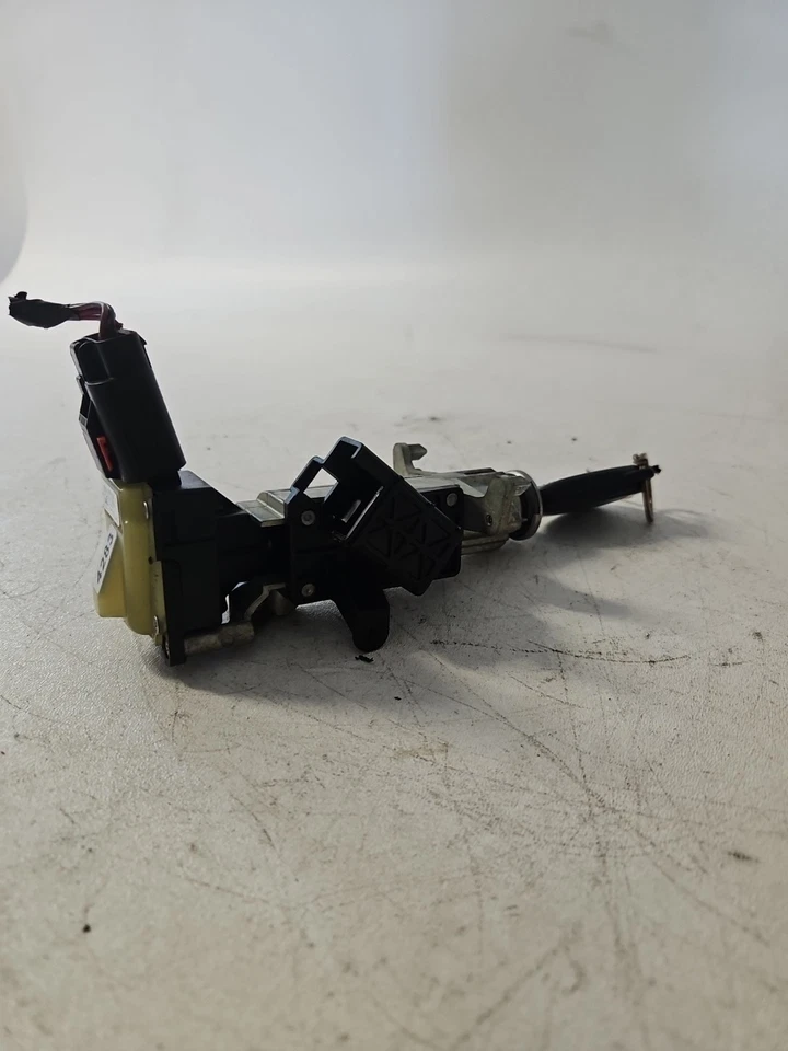 Interruptor de encendido de transmisión automática Dodge Avenger 2008-2010 con llave OEM Foto 3 de 4