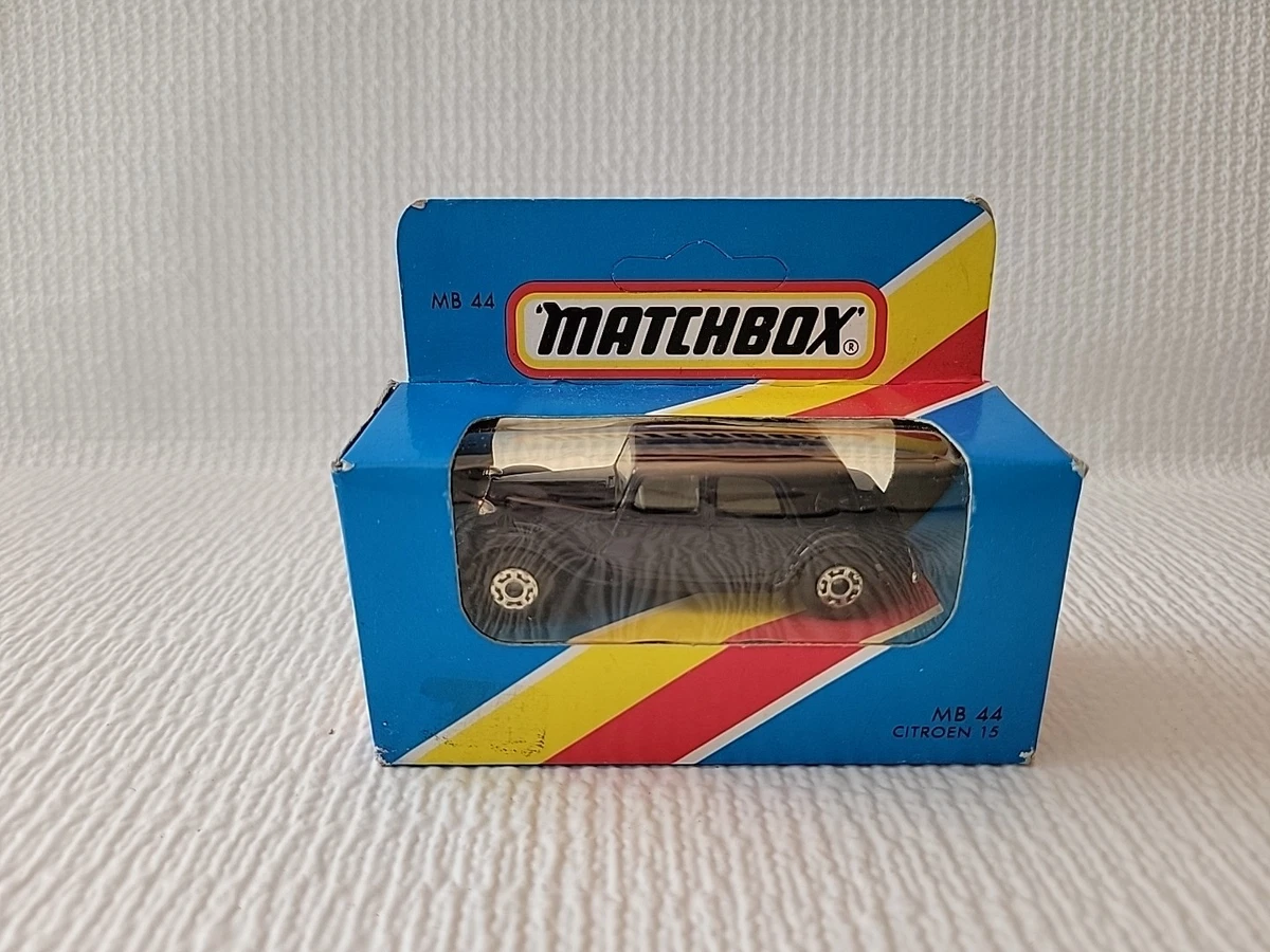 DINKY TOYS - 557 - Citroën Ami 6 3CV - bleue toit crème. Fr - Lot 273