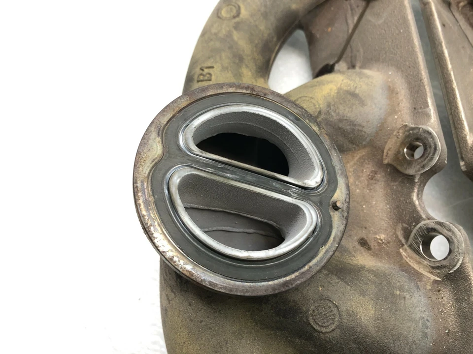 BMW 750I 2016-2019 par de cabezales de colector de escape X2 OEM. Foto 3 de 4