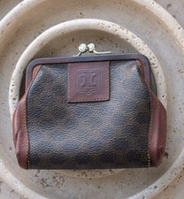 Vintage CELINE Triomphe leather Coin Purse Kiss Lock Wallet