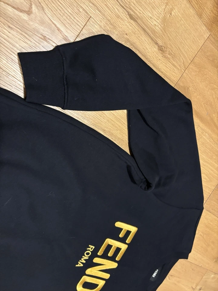 Fendi Roma black sweatshirt woman size M with yellow gold embroidered logo - Image 2 of 4