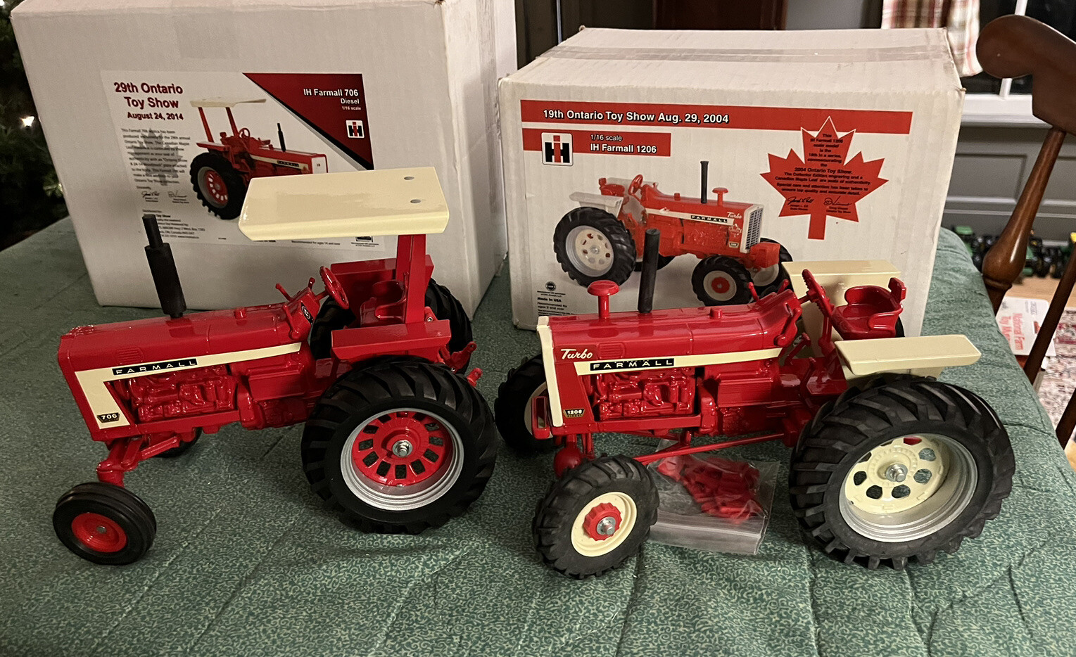 Ertl 116 29th Ontario Toy Show IH Farmall 706 & 19th Ontario IH
