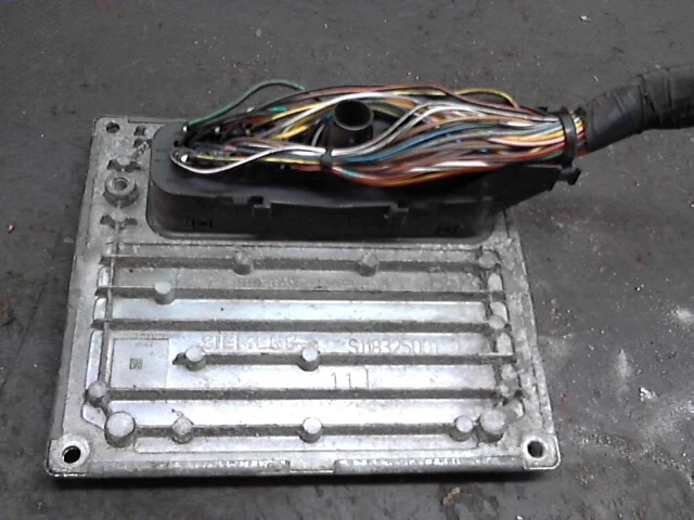 Centralina Iniezione 4BGA 4S6112A650GA Ford Fusion 1.6 JU2 74 KW 100 CV - Immagine 2 di 2