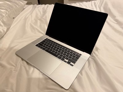 2019 MacBook Pro 16'' (512GB SSD, 2.6GHz i7, 16GB RAM) Silver