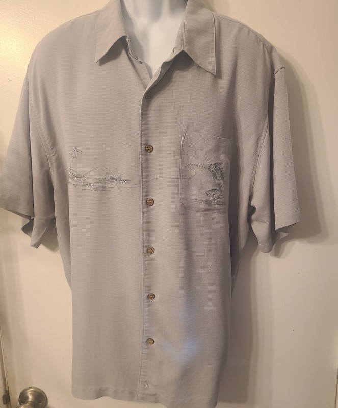 Quicksilver. Rare, Mens Gray Shirt XXL. Embroidered With  Boats Catching A Fish.