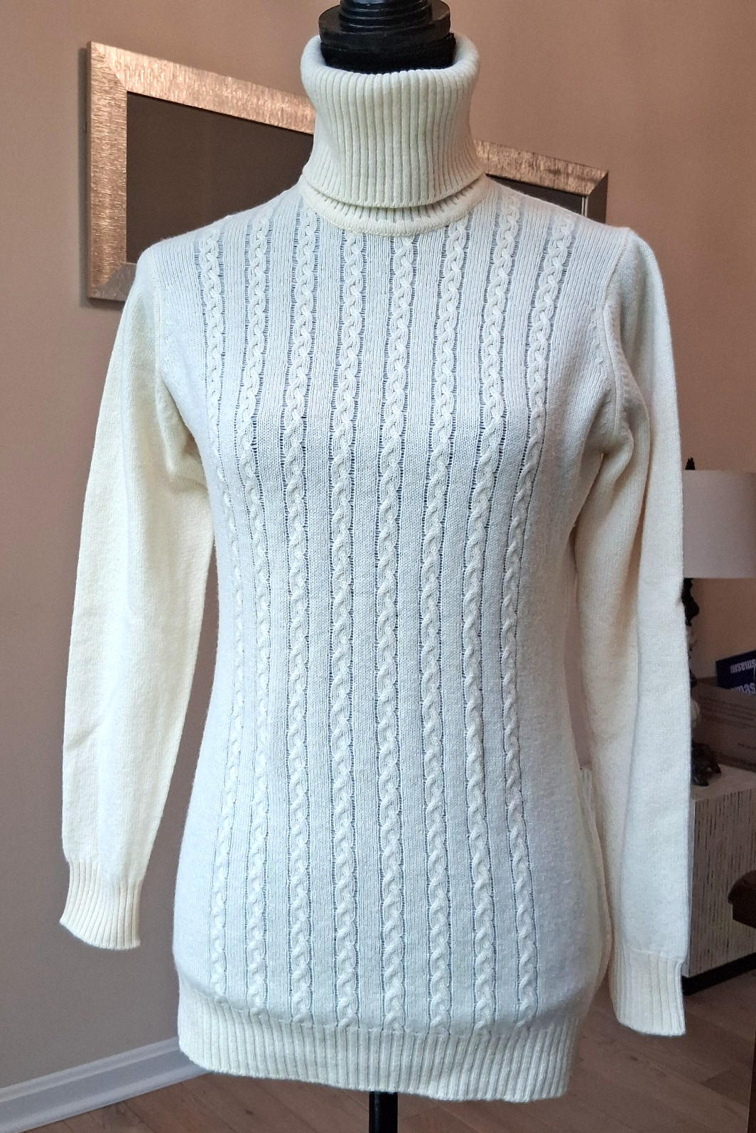 Ballantyne, Vintage Ballantyne of Peebles Lambswool Turtleneck Sweater L Cream Cable Knit
